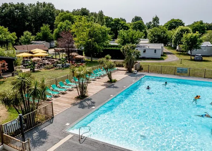 Mobil-home 6 Pers Avec Terrasse A - Api-1-52-1647 Camping *